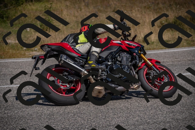 20250802105201-_5004778_am_