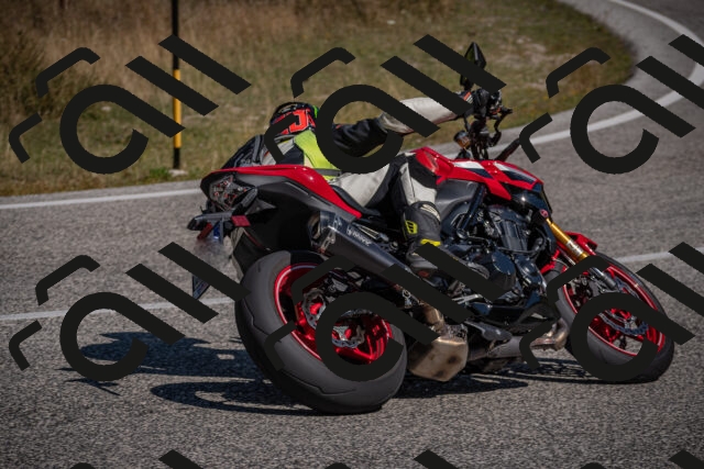 20250802105404-_5004803_am_