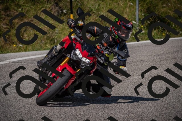 20250802105713-_5004829_am_