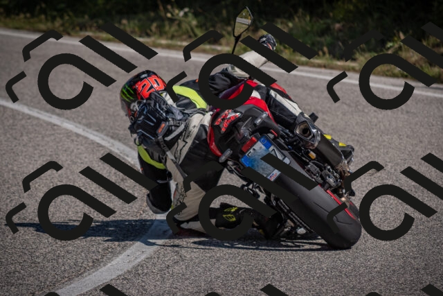 20250802105715-_5004831_am_