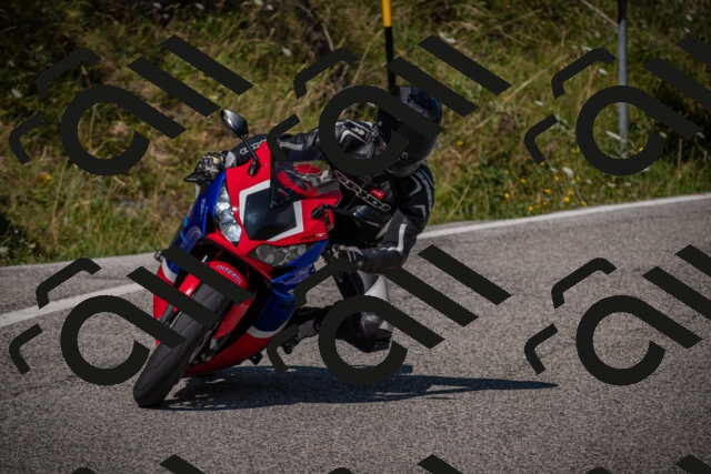 20250802105904-_5004842_am_