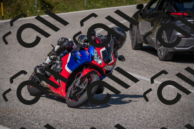 20250802105904-_5004843_am_