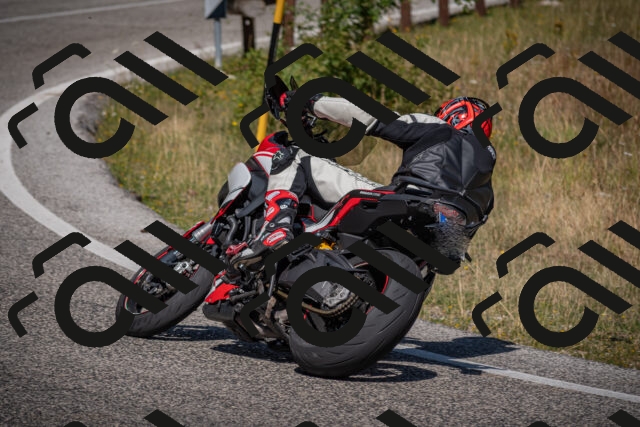 20250802110032-_5004855_am_