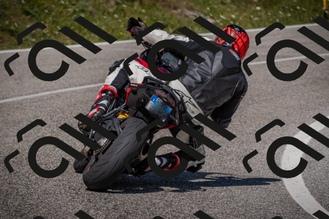 20250802110032-_5004856_am_