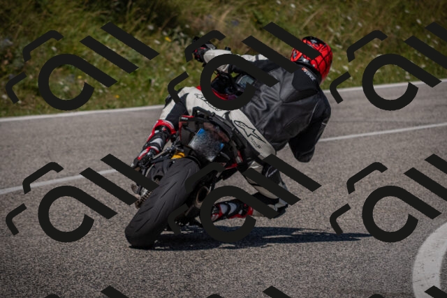 20250802110032-_5004857_am_