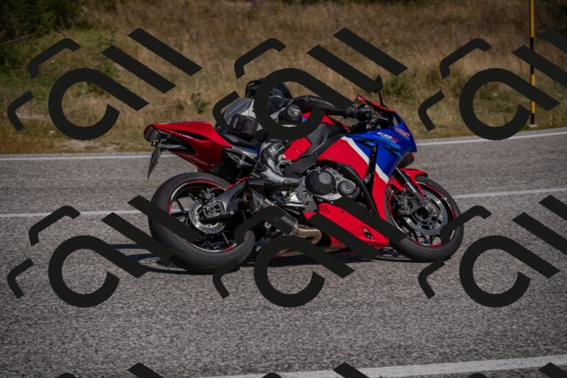 20250802110045-_5004861_am_