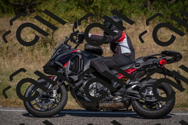 20250802110206-_5004885_am_