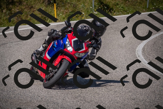 20250802110215-_5004891_am_