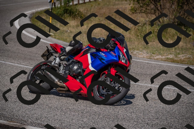 20250802110216-_5004892_am_