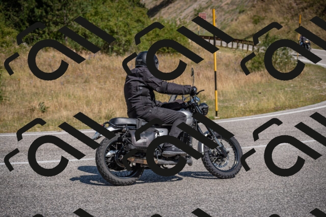 20250802110757-_5004969_am_