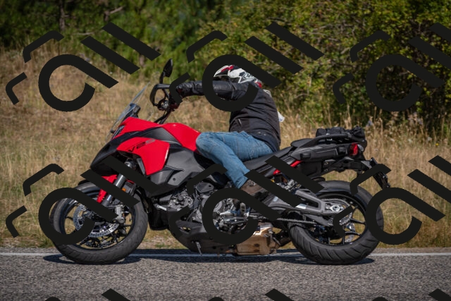 20250802110825-_5004985_am_