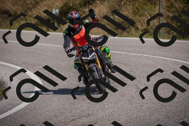 20250802110859-_5004992_am_