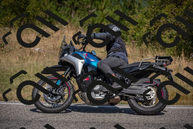 20250802111157-_5005045_am_