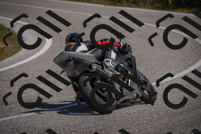 20250802111159-_5005049_am_