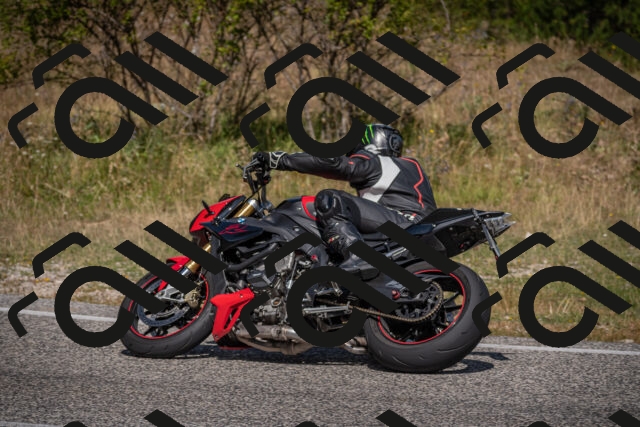 20250802111400-_5005081_am_