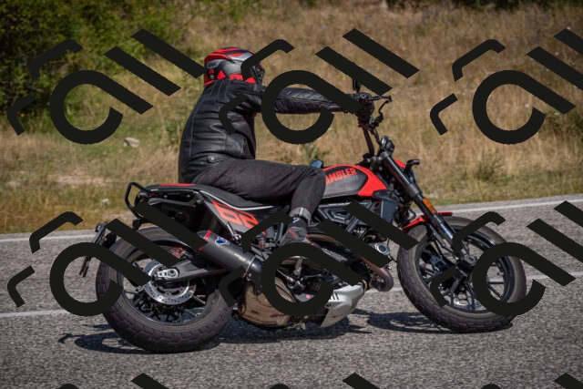 20250802111406-_5005084_am_