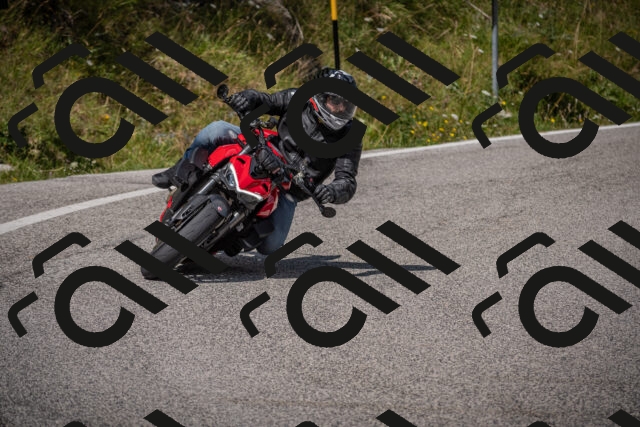 20250802111739-_5005144_am_