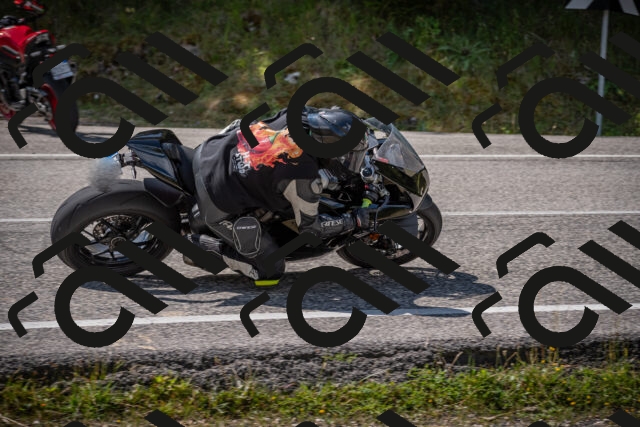 20250802112241-_5005241_am_