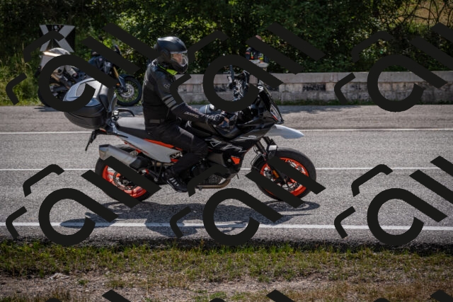 20250802112348-_5005272_am_