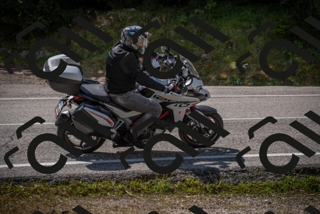 20250802112353-_5005281_am_