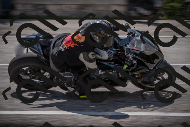 20250802112503-_5005283_am_