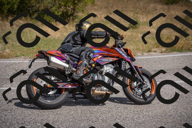 20250802112629-_5005304_am_