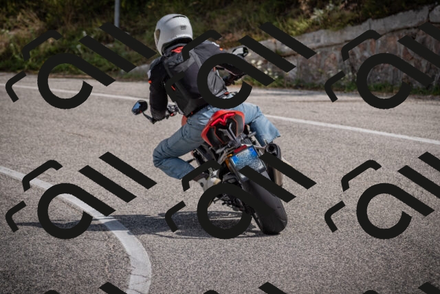 20250802112643-_5005316_am_