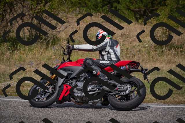 20250802113342-_5005408_am_