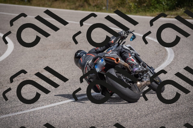 20250802113739-_5005480_am_