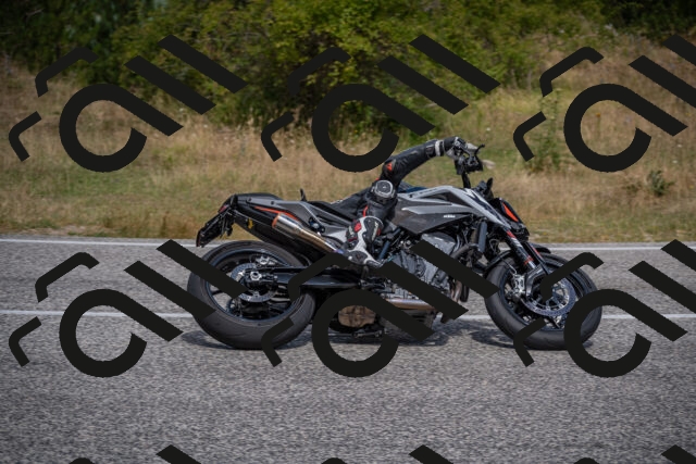 20250802113942-_5005518_am_