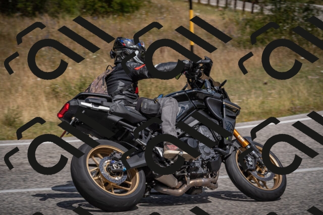 20250802114903-_5005765_am_