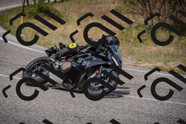 20250802115115-_5005834_am_