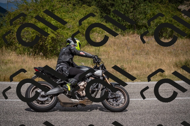 20250802120704-_5006105_am_