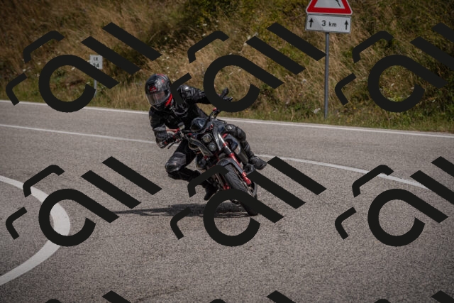 20250802120844-_5006116_am_