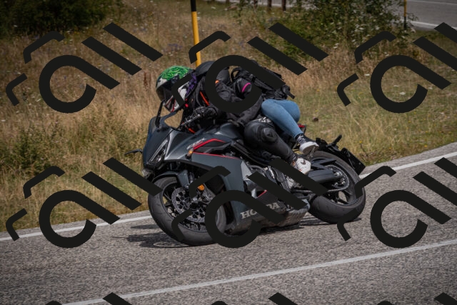 20250802120859-_5006128_am_