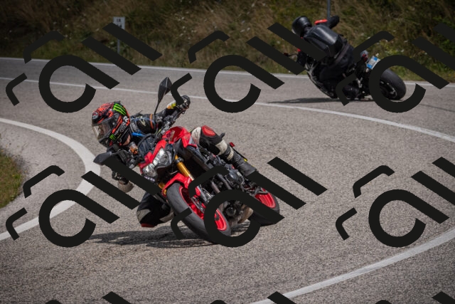 20250802120958-_5006153_am_