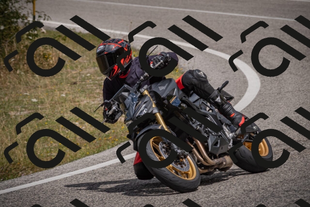 20250802121030-_5006161_am_