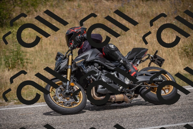 20250802121030-_5006162_am_