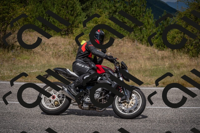 20250802121411-_5006200_am_