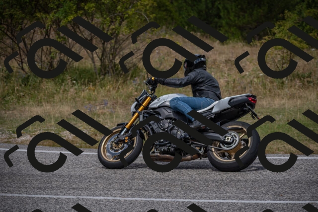 20250802121640-_5006242_am_