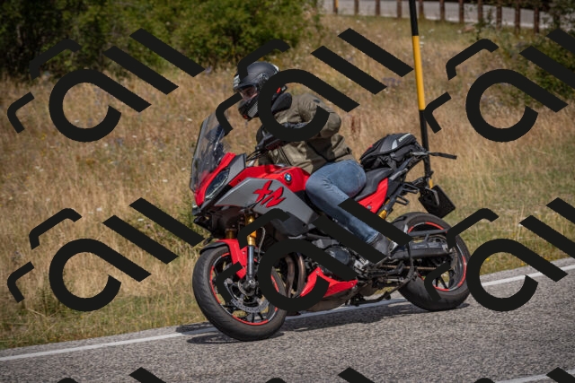 20250802121832-_5006270_am_