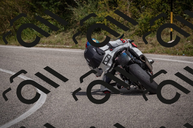 20250802122101-_5006310_am_