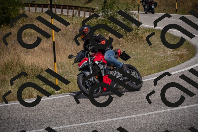 20250802122109-_5006316_am_