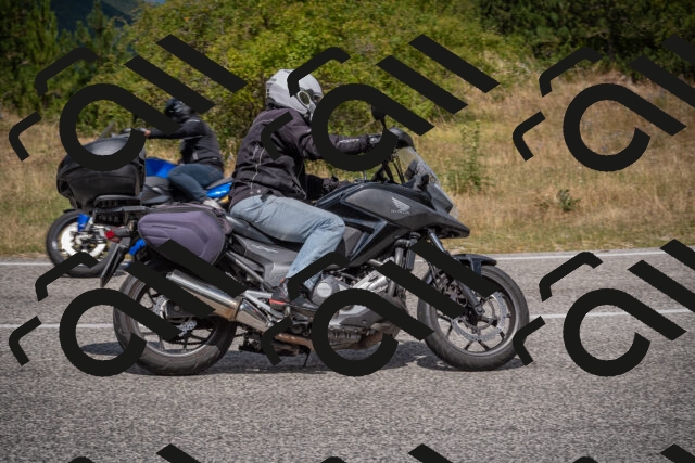 20250802122128-_5006327_am_