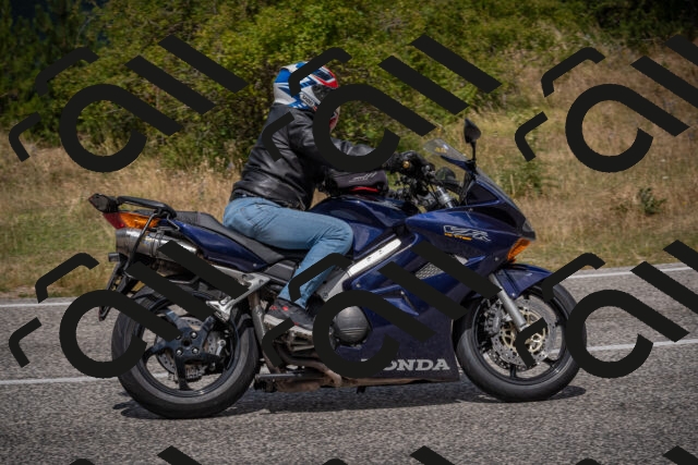 20250802122136-_5006330_am_