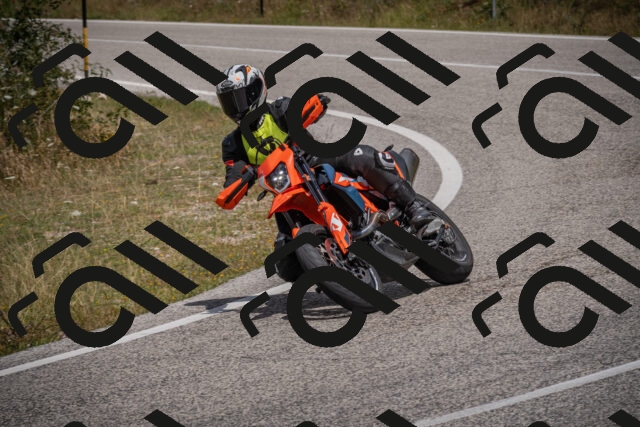 20250802122350-_5006365_am_