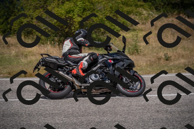 20250802122435-_5006386_am_