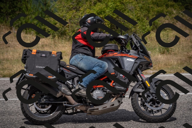 20250802122902-_5006507_am_