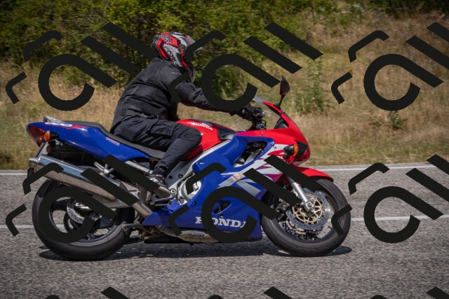 20250802124025-_5006610_am_