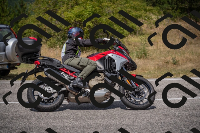 20250802124026-_5006611_am_